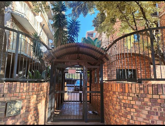 2 BEDROOM FLAT FOR SALE IN SILVERTON